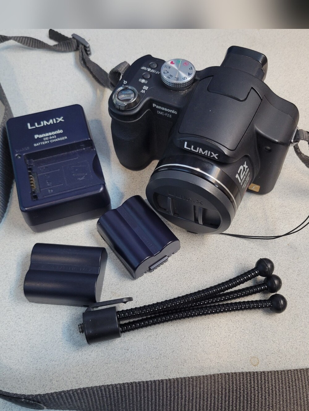 Panasonic Lumix DMC-FZ8 Digital Camera Bundle